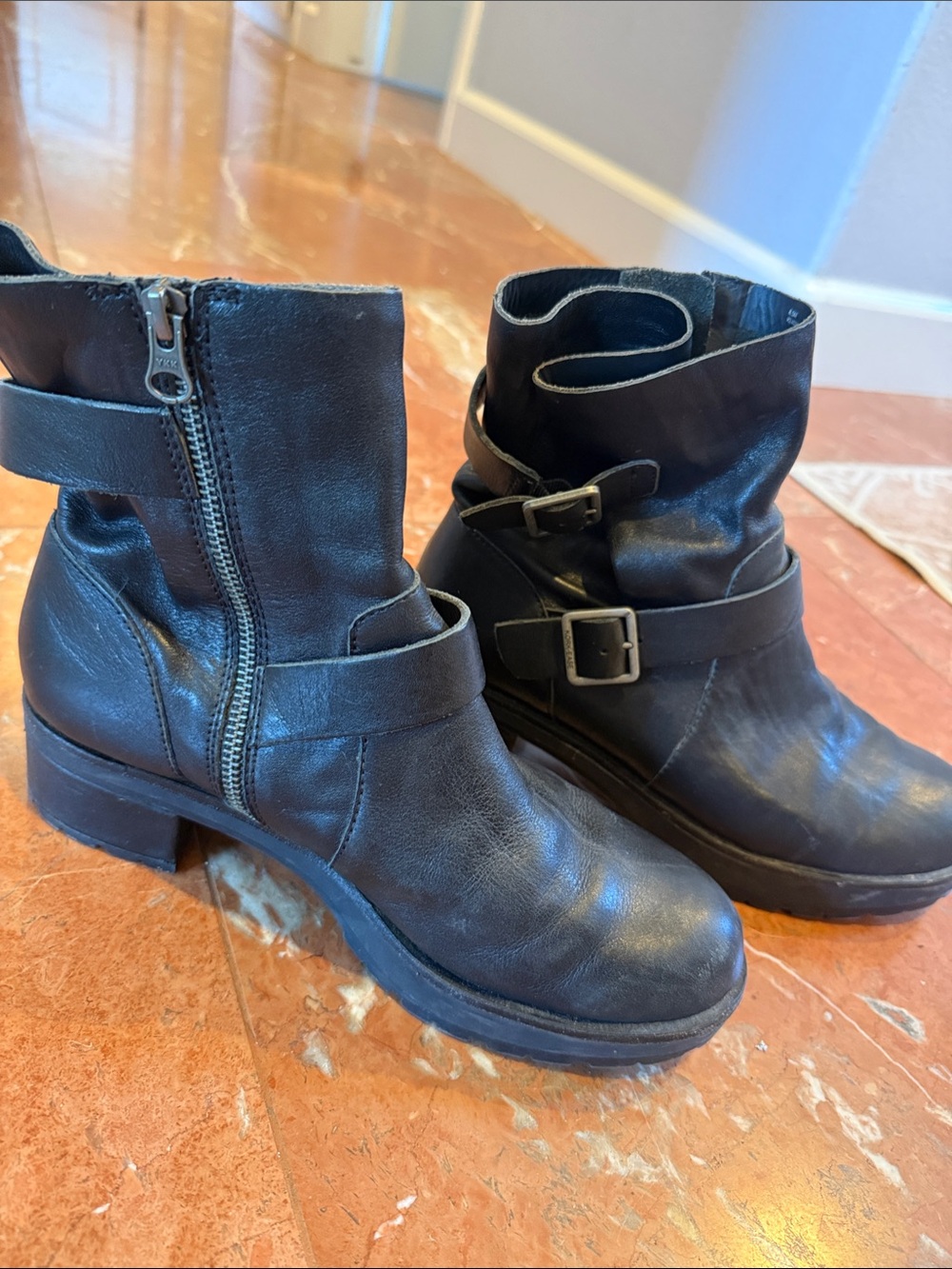 Korkease women’s Black Leather Ankle Boots